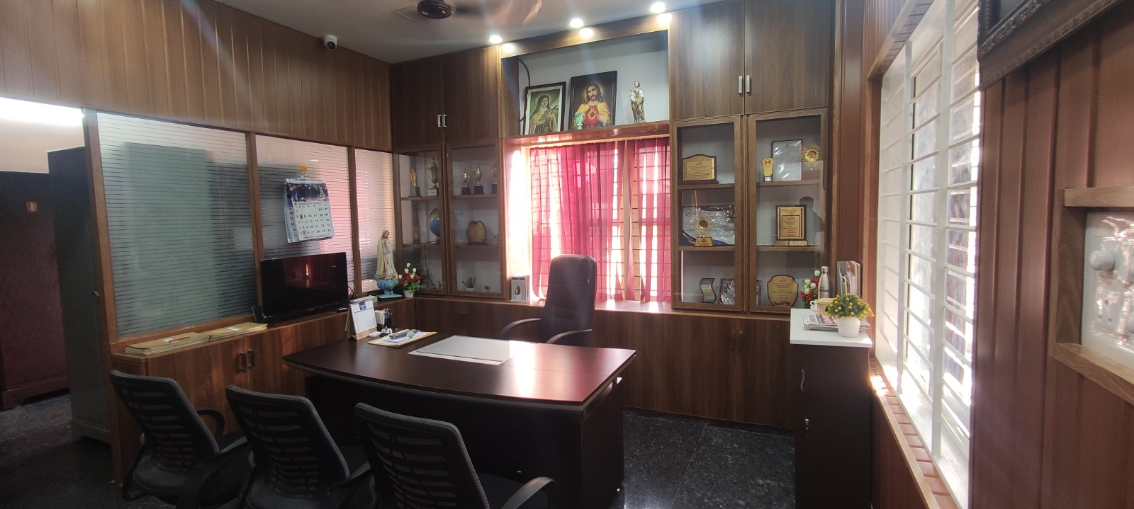 WhatsApp Image 2025-10-24 at 11.43.55 (1)